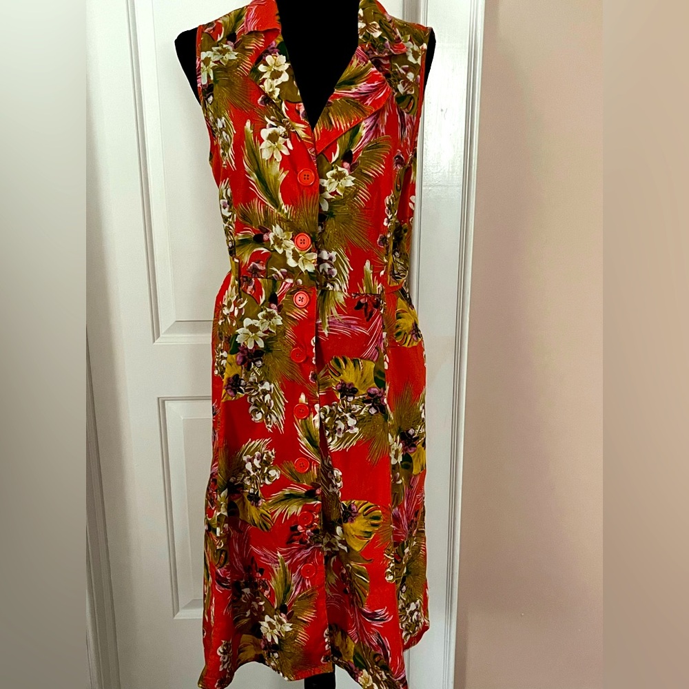 MLLE Gabrielle Gorgeous Floral Dress